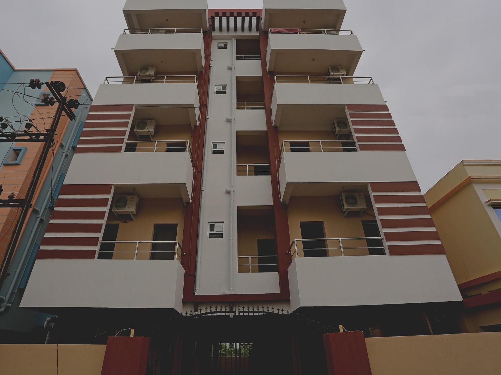 Oyo 17276 The Maple Tree Hotels Bhubaneswar Eksteriør billede
