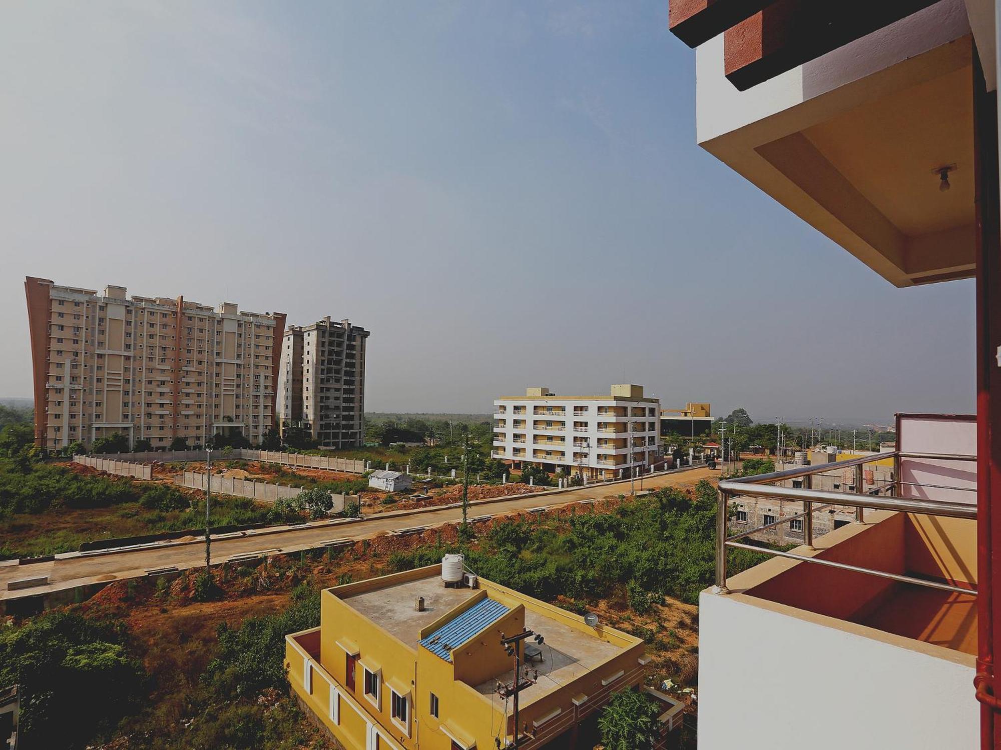 Oyo 17276 The Maple Tree Hotels Bhubaneswar Eksteriør billede