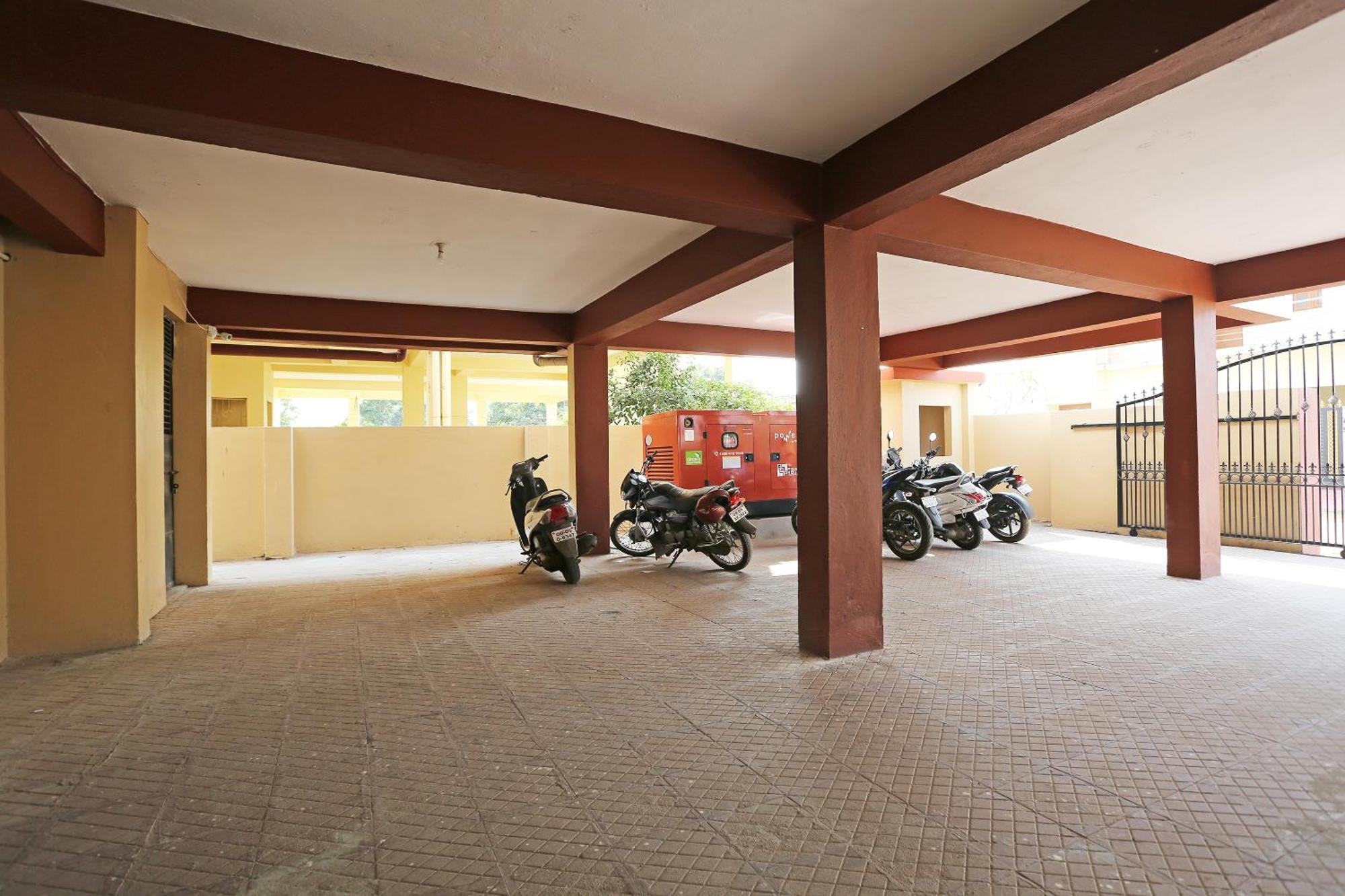 Oyo 17276 The Maple Tree Hotels Bhubaneswar Eksteriør billede