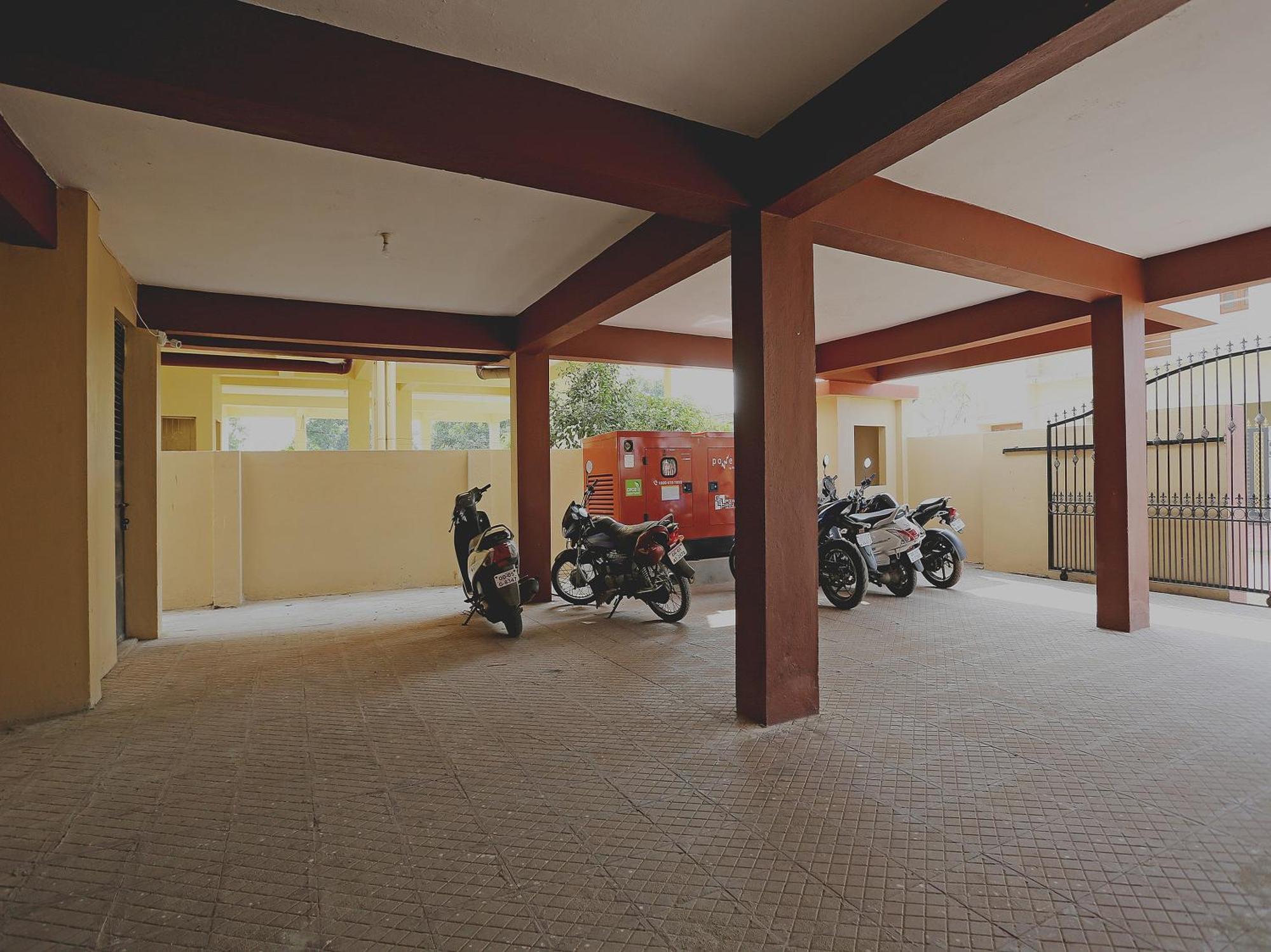 Oyo 17276 The Maple Tree Hotels Bhubaneswar Eksteriør billede